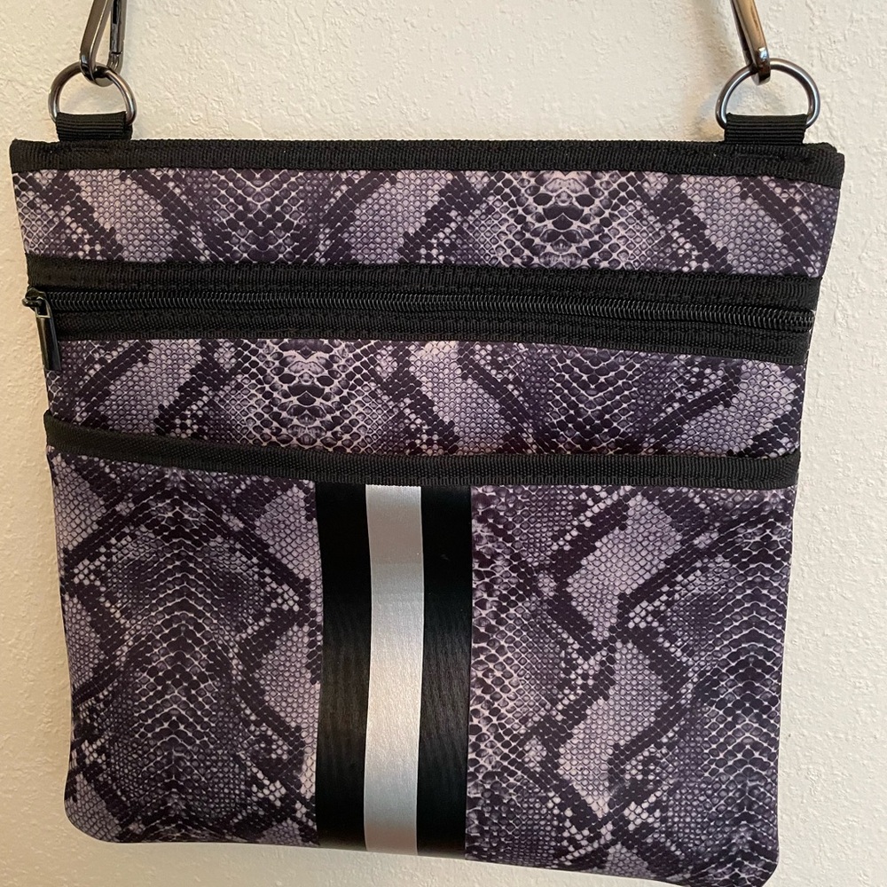 Haute Shore Peyton‎ Neoprene Crossbody Bag Gray/Black Python Print